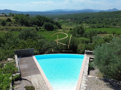 /international/fr/barjac-languedoc-roussillon-310103223512/
