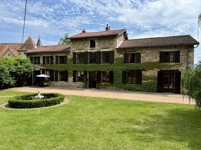/international/fr/neronde-sur-dore-auvergne-310106236712/