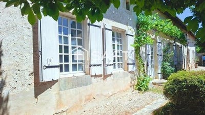 /international/fr/saint-saviol-charente-310100795110/?lang=id