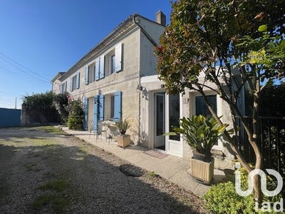 /international/fr/saintes-charente-310103024687/