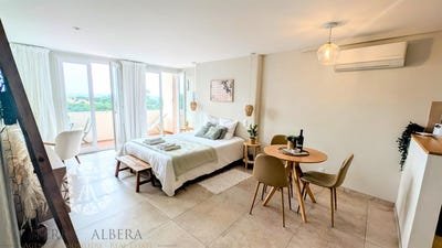 /international/fr/laroque-des-alberes-languedoc-roussillon-310107838947/