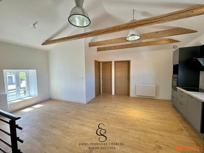 /international/fr/saint-bonnet-le-froid-auvergne-310100498964/