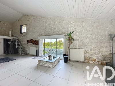/international/fr/saint-jean-de-liversay-charente-310097924179/