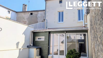 /international/fr/sainte-bazeille-aquitaine-310100491274/