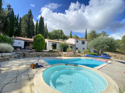 /international/fr/limoux-languedoc-roussillon-310101335110/