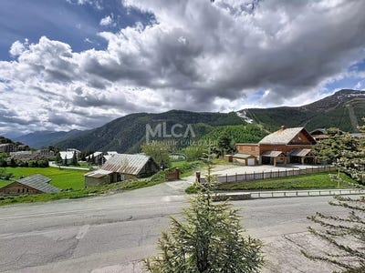 /international/fr/auron-saint-etienne-de-tinee-provence-alpes-cote-d-azur-310108789808/
