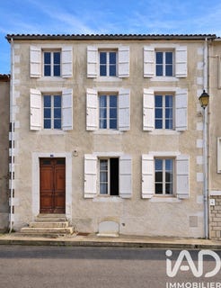 /international/fr/montbron-charente-310106417614/?lang=id