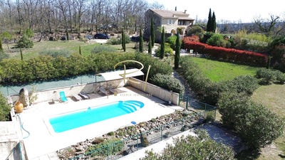 /international/fr/barjac-languedoc-roussillon-310106712032/