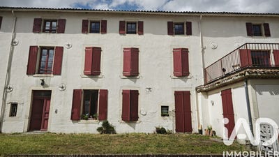 /international/fr/champdeniers-charente-310108598290/