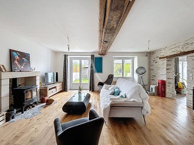 /international/fr/angrie-pays-de-la-loire-310107490127/