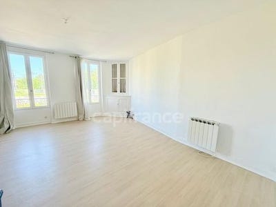 /international/fr/pontoise-ile-de-france-310100717589/