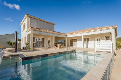 /international/fr/fontes-languedoc-roussillon-310108591938/