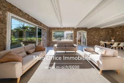 /international/fr/le-plan-de-la-tour-provence-alpes-cote-d-azur-310110302395/