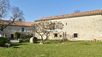 /international/fr/cordes-sur-ciel-midi-pyrenees-310107557338/