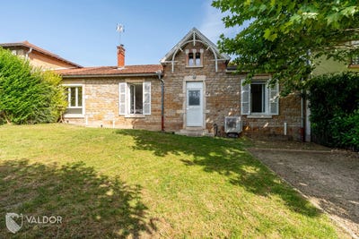 /international/fr/macon-burgundy-310108843319/