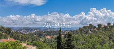 /international/fr/hyeres-provence-alpes-cote-d-azur-310108453490/