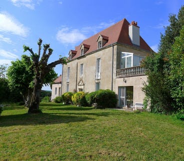/international/fr/la-clayette-burgundy-310109690836/