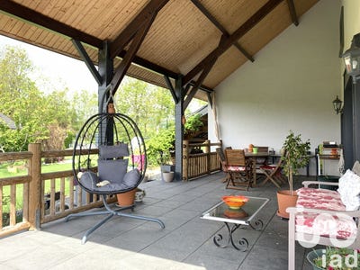 /international/fr/saint-victor-la-riviere-auvergne-310099808476/