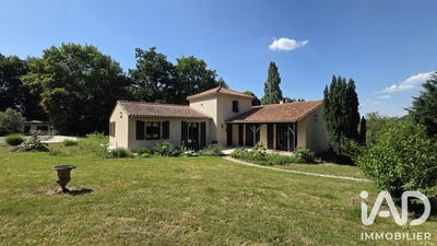 /international/fr/champniers-charente-310109073666/