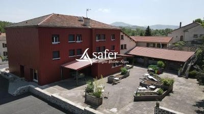 /international/fr/mazeyrat-d-allier-auvergne-310103162733/