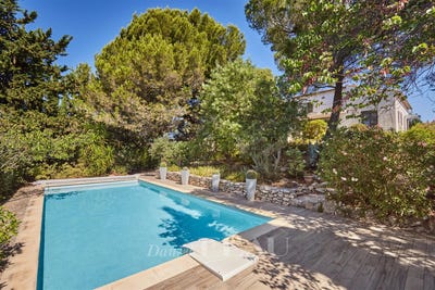 /international/fr/maussane-les-alpilles-provence-alpes-cote-d-azur-310101183397/?lang=en