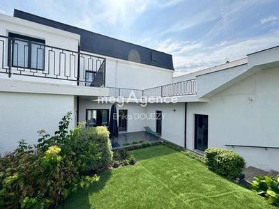 /international/fr/doue-la-fontaine-pays-de-la-loire-310101387601/?lang=zh-tw