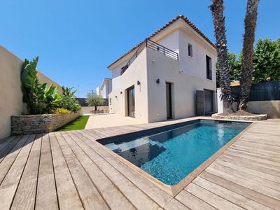 /international/fr/saint-cyr-sur-mer-provence-alpes-cote-d-azur-310100762258/?lang=zh-cn