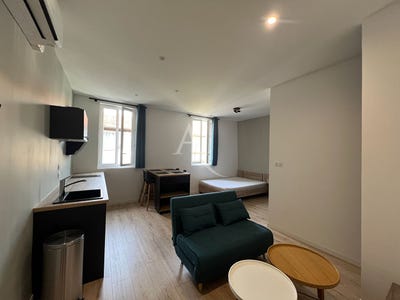 /international/fr/carcassonne-languedoc-roussillon-310108321604/