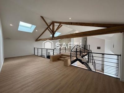 /international/fr/les-pins-charente-310098842431/