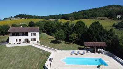 /international/fr/montcuq-en-quercy-blanc-midi-pyrenees-310101230722/