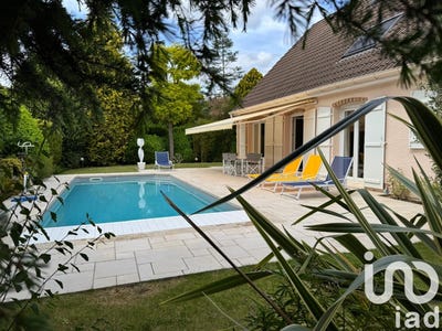 /international/fr/noisy-le-roi-ile-de-france-310101105792/