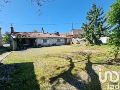 /international/fr/la-ferriere-en-parthenay-charente-310100006957/