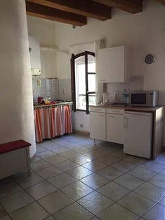 /international/fr/arles-languedoc-roussillon-310100576529/?lang=zh-tw