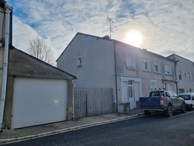 /international/fr/saint-maur-centre-val-de-loire-310105371842/