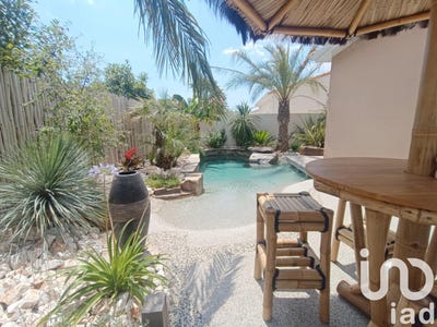 /international/fr/roujan-languedoc-roussillon-310106993768/