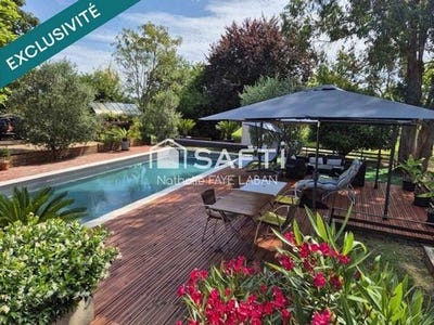 /international/fr/la-puye-charente-310106548072/