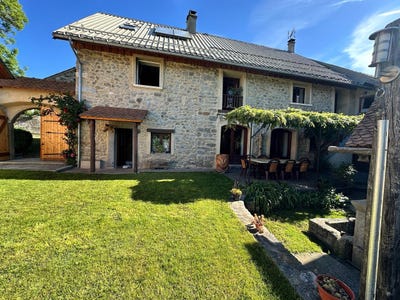/international/fr/chabottes-chabottes-provence-alpes-cote-d-azur-310109318227/
