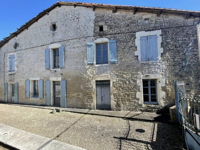 /international/fr/aigre-charente-310100495303/