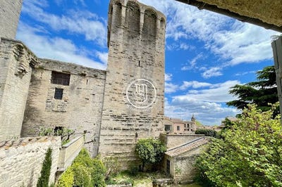 /international/fr/uzes-languedoc-roussillon-310100932860/?lang=zh-cn