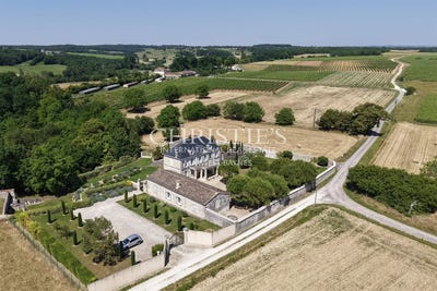 /international/fr/angouleme-charente-310105628210/