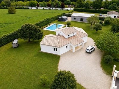 /international/fr/jonzac-charente-310107649443/