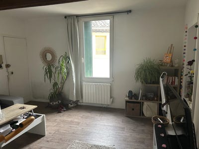 /international/fr/8-rue-du-griffe-saint-quentin-la-poterie-languedoc-roussillon-310108529450/