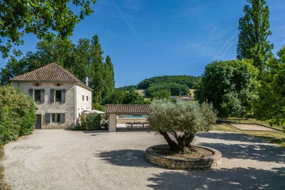 /international/fr/castelnau-montratier-midi-pyrenees-310108729767/