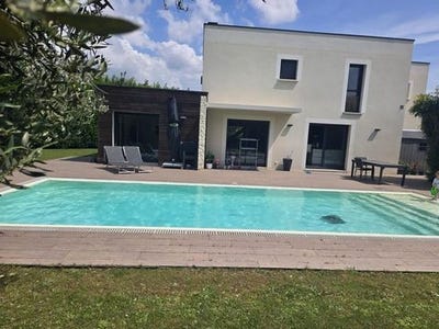 /international/fr/joue-les-tours-centre-val-de-loire-310099971987/