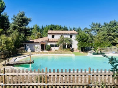 /international/fr/mazaugues-provence-alpes-cote-d-azur-310107640822/
