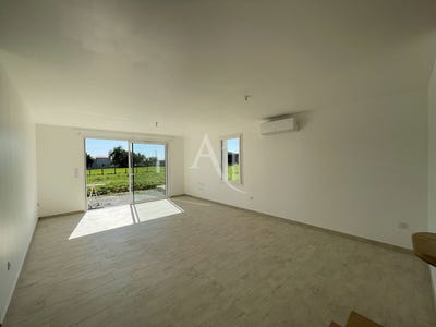 /international/fr/auzay-pays-de-la-loire-310108554545/