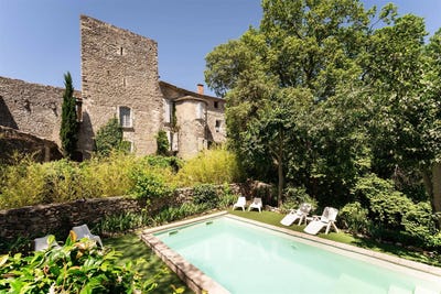 /international/fr/uzes-languedoc-roussillon-120088998523/