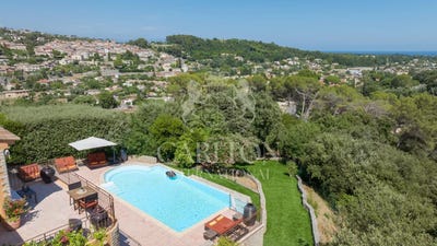 /international/fr/biot-provence-alpes-cote-d-azur-310101176328/
