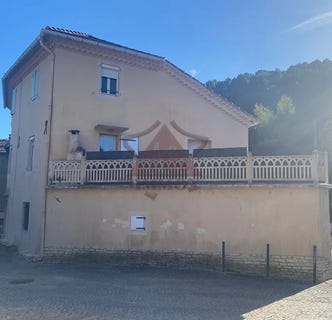 /international/fr/robiac-rochessadoule-languedoc-roussillon-120090986169/