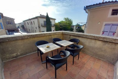 /international/fr/saint-quentin-la-poterie-languedoc-roussillon-310106627472/